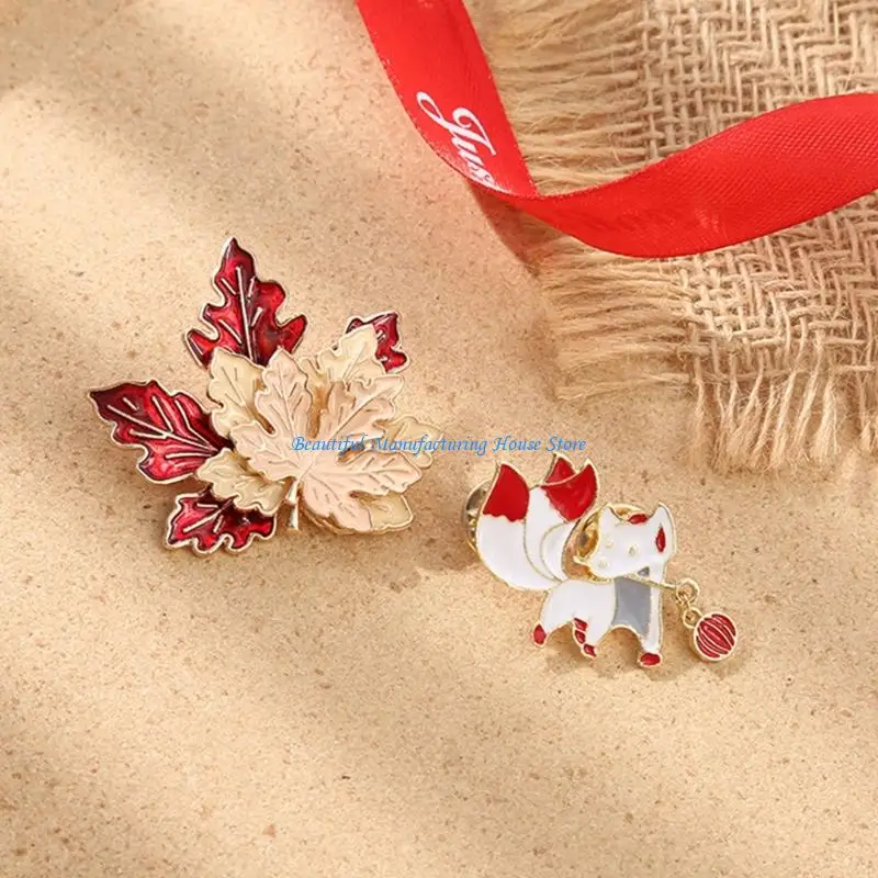 

E56A Vintage Inspired Animal Maple Leaf Alloy Brooch Elegant Cultural For Women Versatile Chest Ornament Decoration