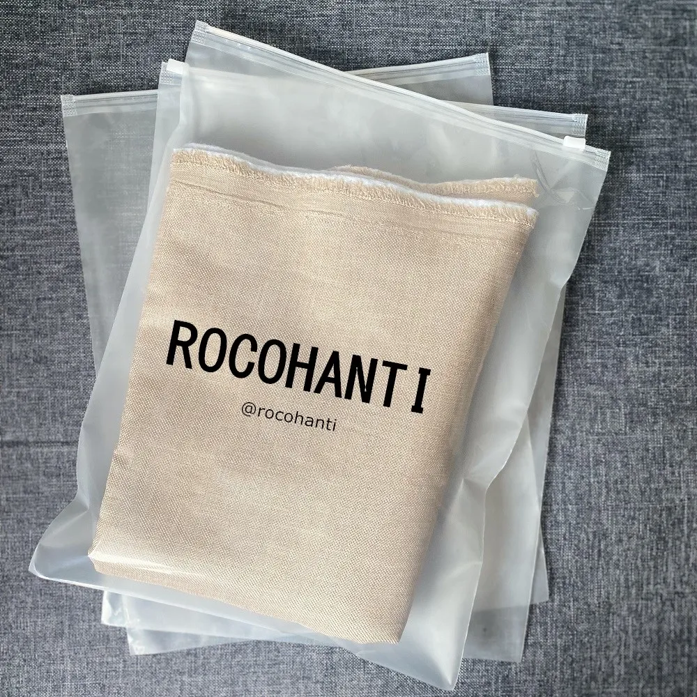 

100 шт. пластиковых пакетов с застежкой-молнией и матовым покрытием для упаковки одежды, с возможностью нанесения логотипа