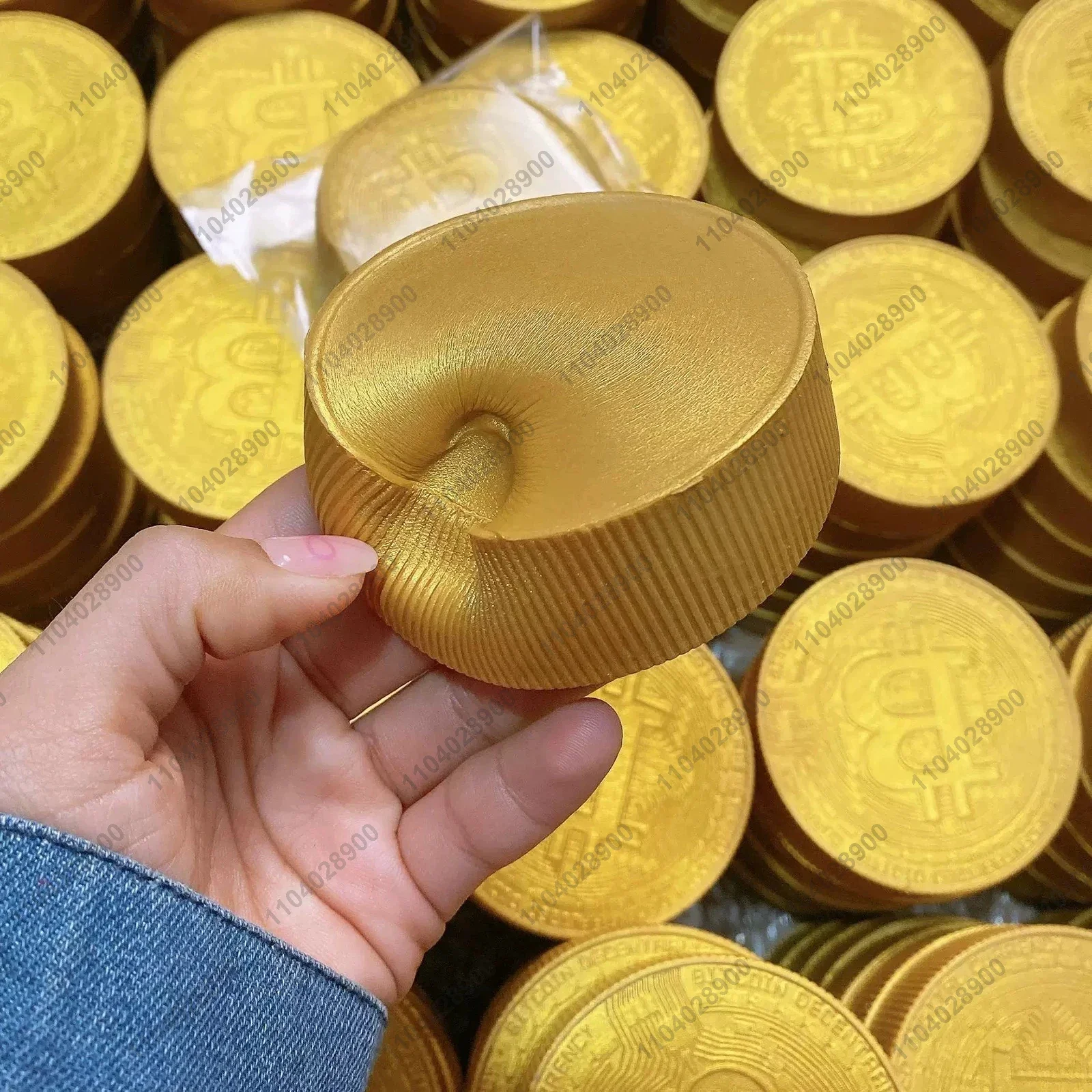 الذهب بيتكوين ضغط اللعب بطيئة الارتفاع اسفنجي لعبة بيتكوين عملة انتعاش بطيء ضغط لعبة مكافحة الإجهاد الإصدار اليد الاسترخاء لعبة هدية