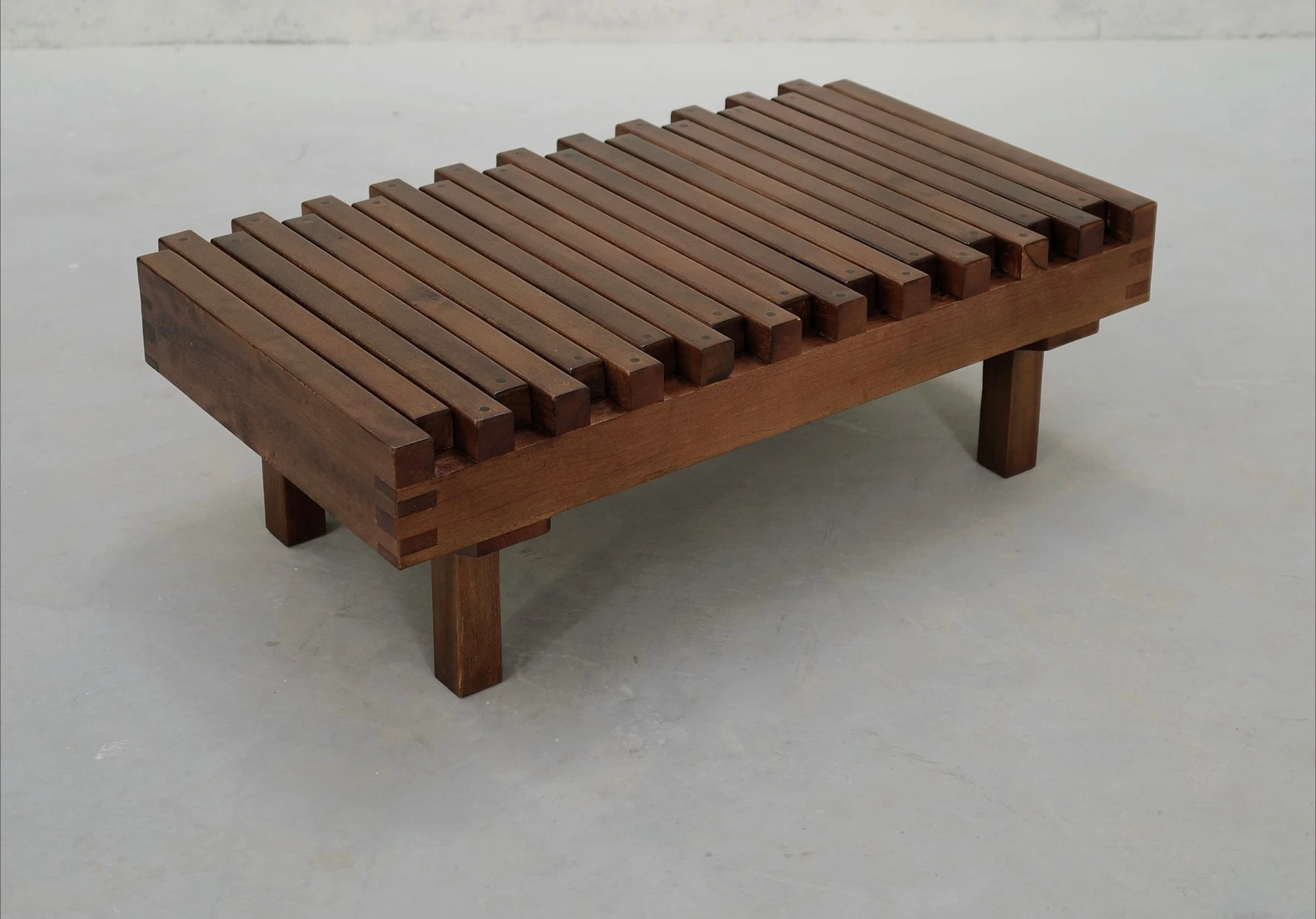 Ancient wood retractable louver table can be pulled solid wood low table