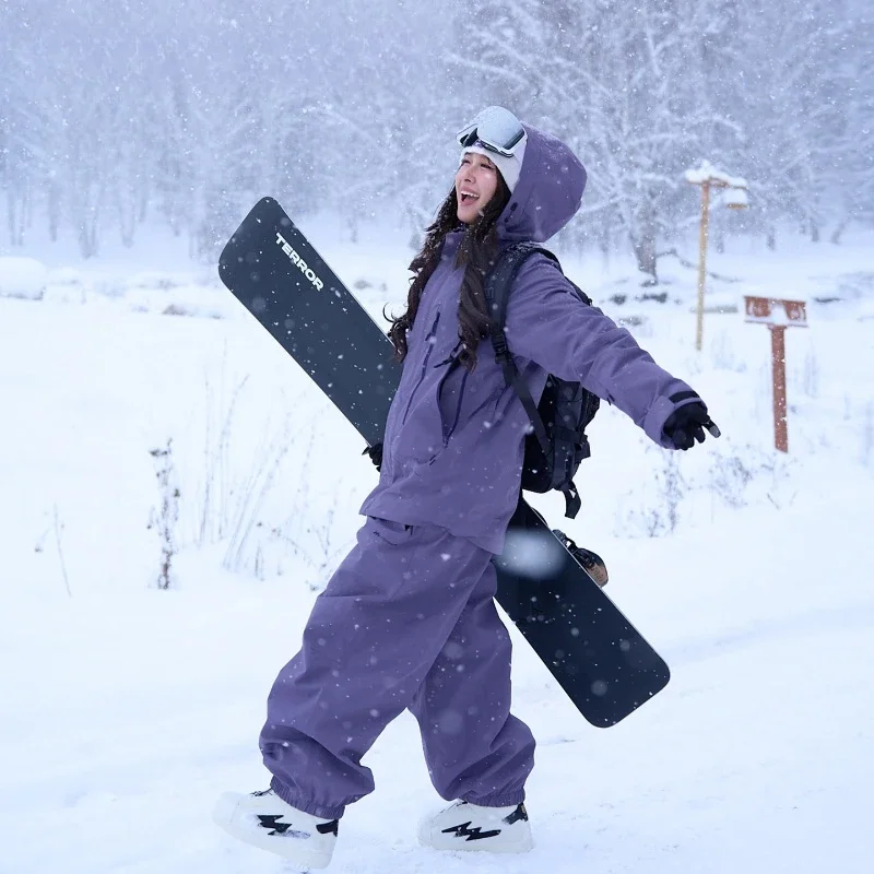 2026 New Women Ski Top Winter Windproof Snowboarding Jackets Loose Skiing Overcoats Gradient Outdoor Waterproof Snow Clothes Men