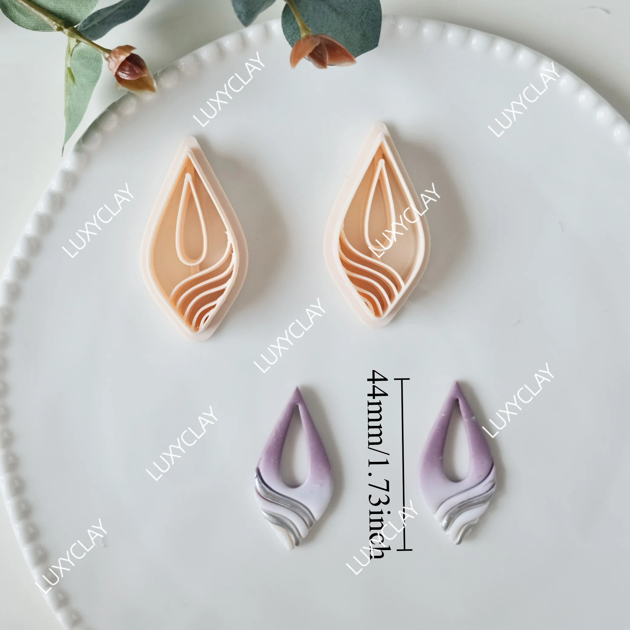 2pcs Donut Leaves Clay Cutters, Hollow Rhombus Shape Clay Cutters for Earring Jewelry Making, Embossed Raindrop Dangle Clay Mold