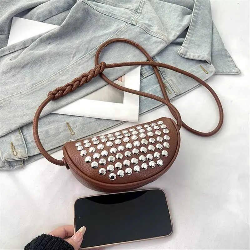 

X90D Fashionable Studded Shoulder Bags for Women PU Leather Handbags Underarm Purse Casual Crossbody Purses for Daily Wear