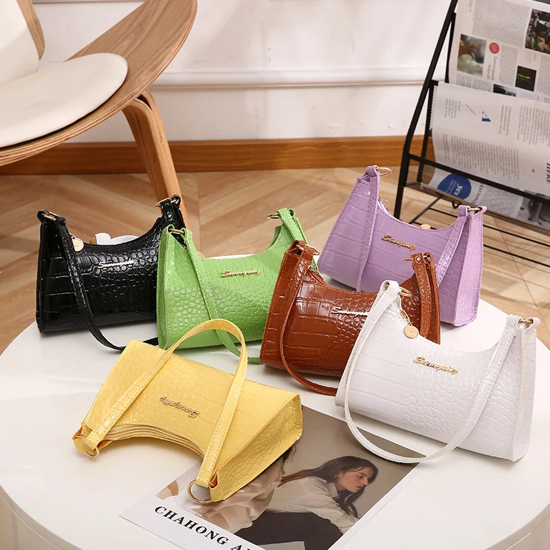 

Fashion Women's Crocodile Pattern Shoulder Bag Solid Color Leather Underarm Bags Ladies Commuting Handbags Crescent Saddle Bag