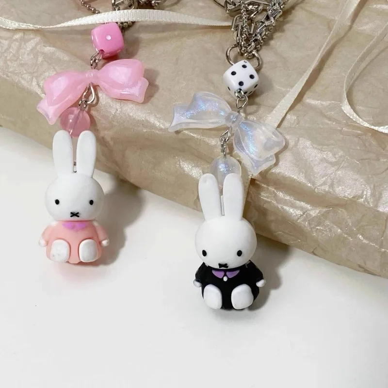 لطيف Miffys Kawaii المفاتيح Y2K البسيطة الكرتون الأرنب حلقة رئيسية على ظهره المدرسية قلادة دمية الشرير نمط التوابل فتاة هدية