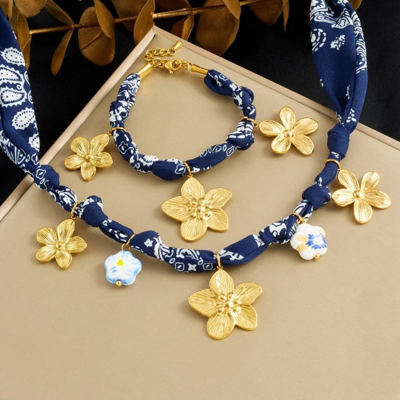 Vintage-style blue printed fabric ribbon rope chain ceramic painted flower gold-plated pendant accessory jewelry set