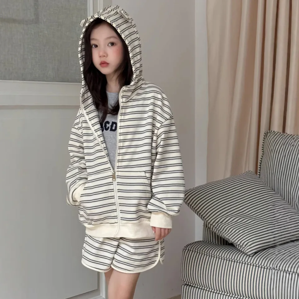 

Girls Suit 2025 Spring New Childrens Wear Korean Style Girls Baby Cat Ears Hooded Striped Coat Shorts Two-piece Casual Simple