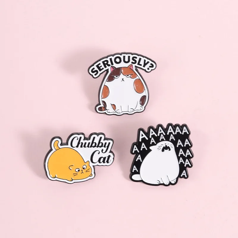 Cartoon Cute Fat Cat Brooch Casual Commute Funny Orange Cat Metal Badges Pins for Gift DIY Bag Clothes Hat Accessories Wholesale
