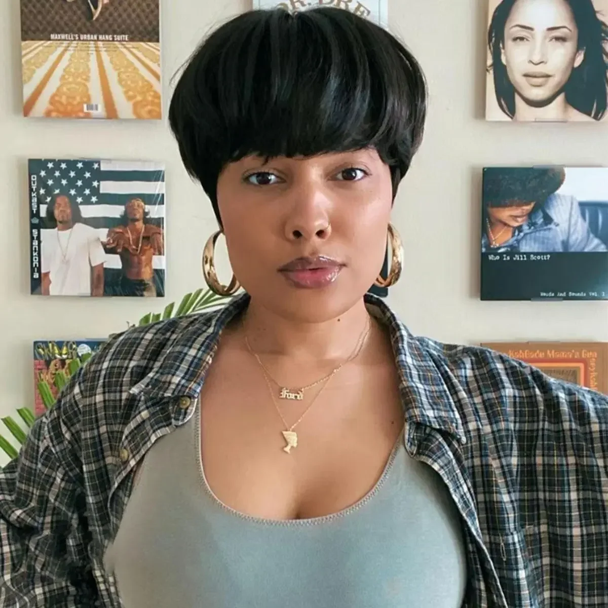 Pixie Cut Virgin Human Hair Wig Glueless Bowl Cut With Bangs Layered Silky Straight Machine Made Natural Daily Wig For Women