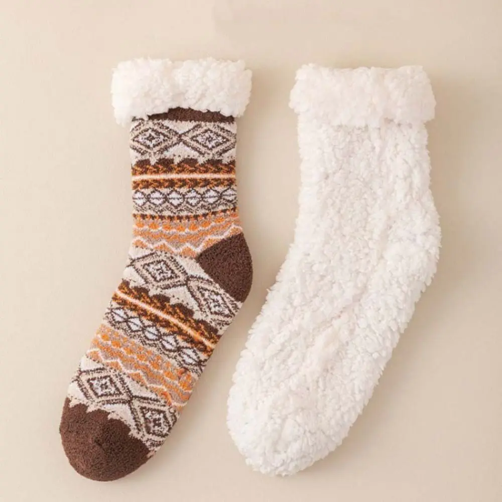 Kaus Kaki Tebal Retro Anti Selip Gaya Etnik Kaus Kaki Tidur Setengah Betis Tebal Hangat Kaus Kaki Lantai Pria Wanita