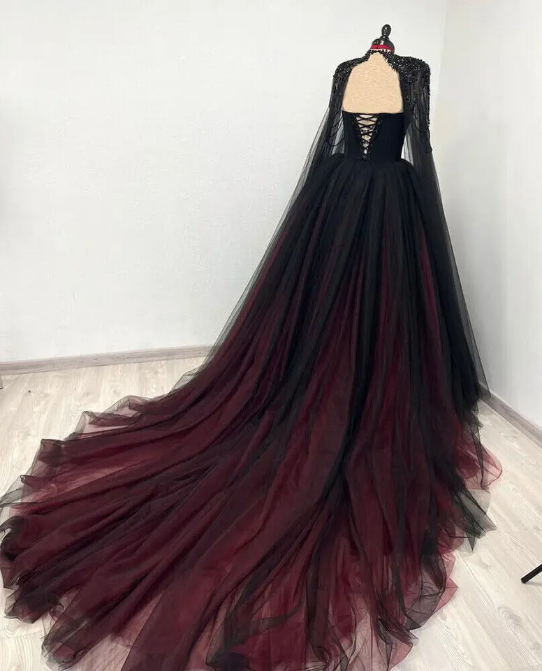 Angels bridep vestidos de novia Gothic schwarz und rot Schatz Brautkleider mit Cape Applikationen boden langes Brautkleid