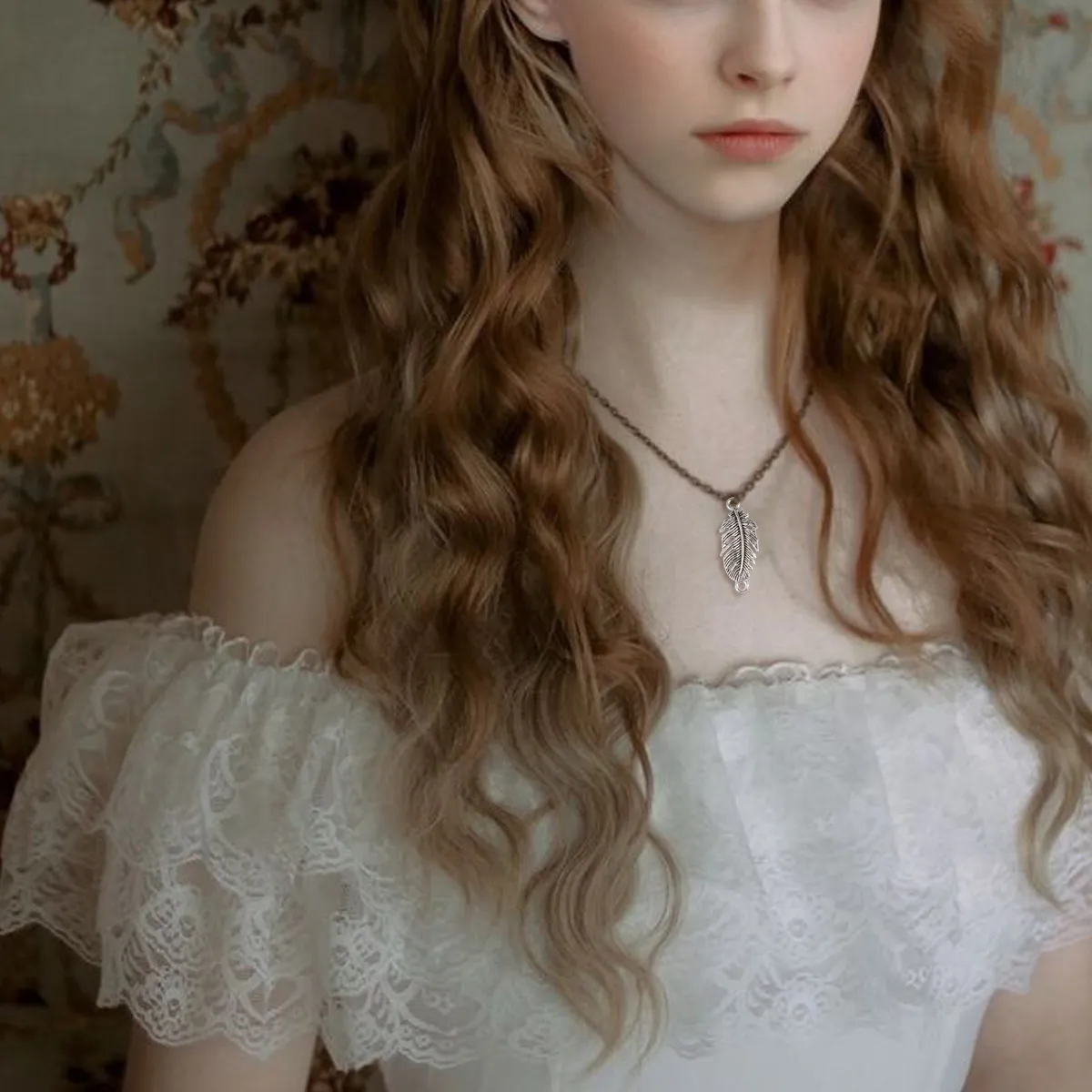 

20Pcs Retro Alloy Pendant Charms Unique Shape DIY Jewelry Making Supplies for Keychain Anklet Sweater Chain Decorative