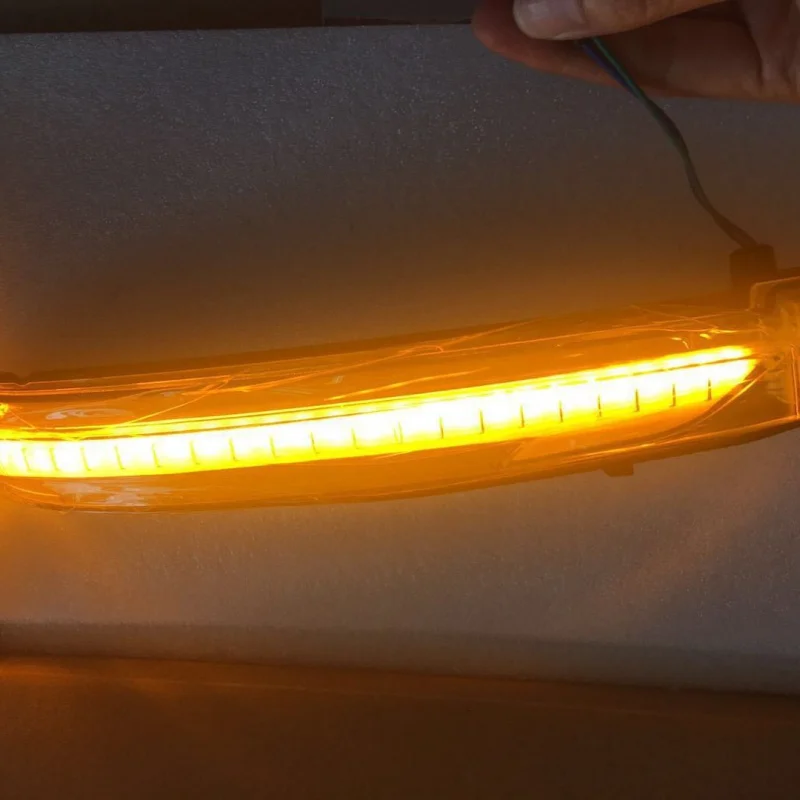 

SAARПодходит для Nissan X-Trail/Qashqai Loulan/Navarra/Terra/зеркало заднего вида, течет воды, поворот желтого света