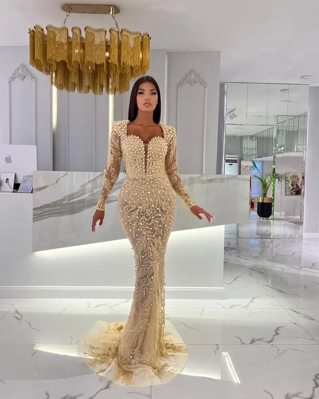 فستان سهرة أنيق مخصص بلون الشمبانيا قابل للانفصال وأكمام قصيرة وخرز لؤلؤ دبي فستان رسمي حورية البحر للحفلات الراقصة