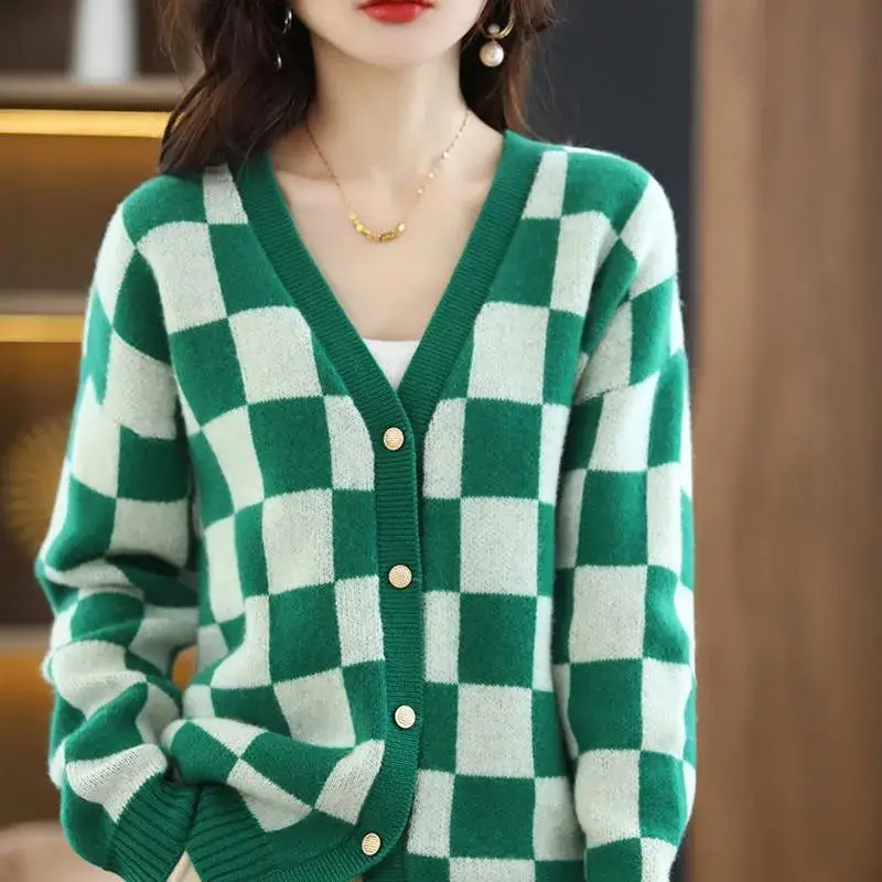 Fashion V-neck Plaid Knitting Cardigan Coat Women Autumn Simplicity Casual Long Sleeve Sweater Elegant All-match Knitwear Tops