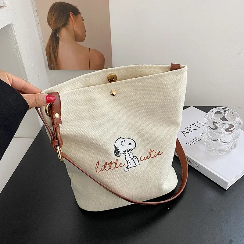 nova-bolsa-bucket-snoopy-fofa-bolsa-de-mao-de-desenho-animado-moderna-e-popular-bolsa-de-ombro-simples-para-volta-as-aulas-bolsa-de-viagem-em-lona