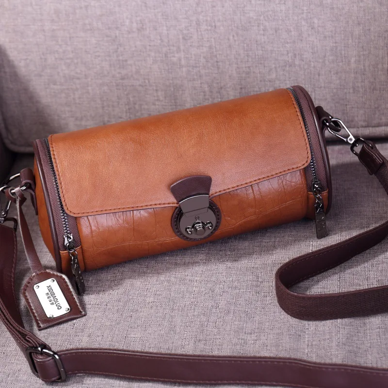

Retro Leather Pillow Shoulder Bag Waterproof Small Crossbody Handbag Lock Design Handmade Women Purse Casual Messenger