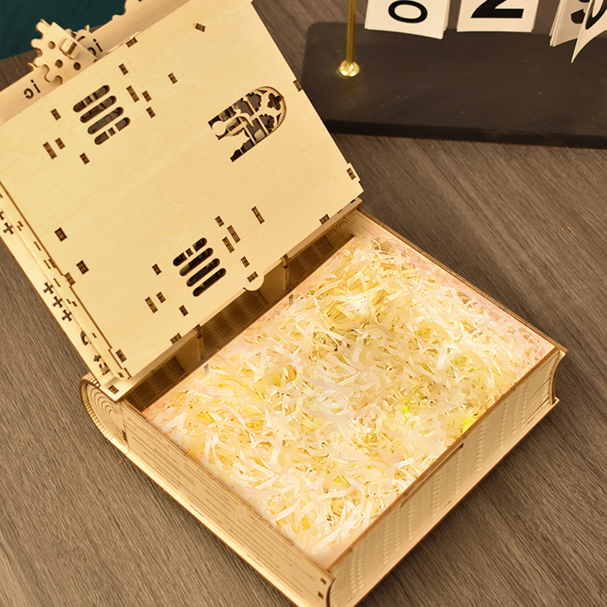 Houten puzzel Magisch boekmodel Massief hout DIY Handgemaakte 3D Stereopuzzel Geschikt voor desktopdecoratie Vakantie Verjaardagscadeau