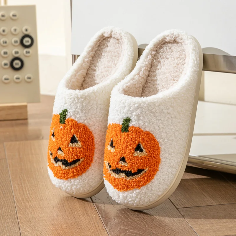 Women\'s Pumpkin Halloween Slippers for Indoor Use in Autumn Winter Comfortable Warm Fluffy Slippers for Couple in Cold Winte