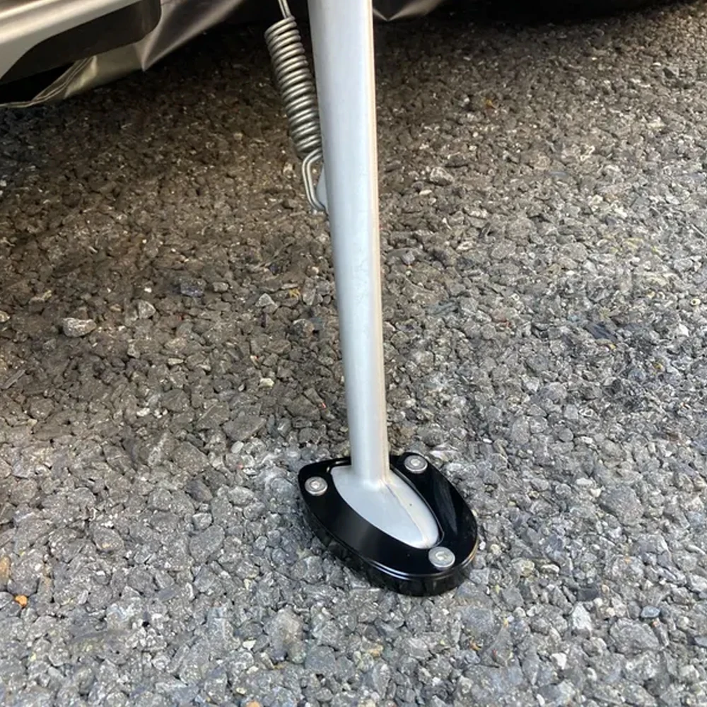 

For Street Triple R675 675 765S 765R 765RS Kickstand Sidestand Stand Extension Enlarger Pad R 765 S RS Daytona Moto2 765 675 R