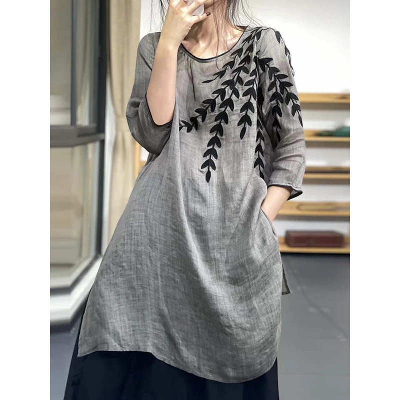 

Summer New Arts Style Women Half Sleeve Loose Casual Tee Shirt Femme Long Tops Leaf Embroidery Embroidery Cotton T-shirt C433