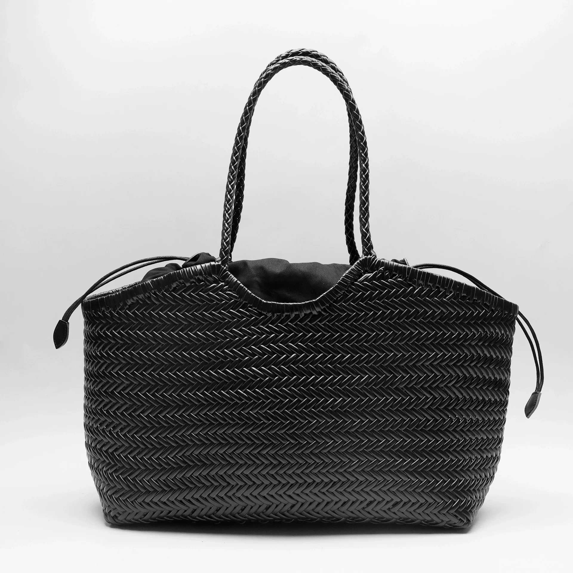 French Retro Woven Bags New High-end Style Basket Bag Fashionable Versatile Tote Bags Women's Large Capacity Commuter Woven Bag
