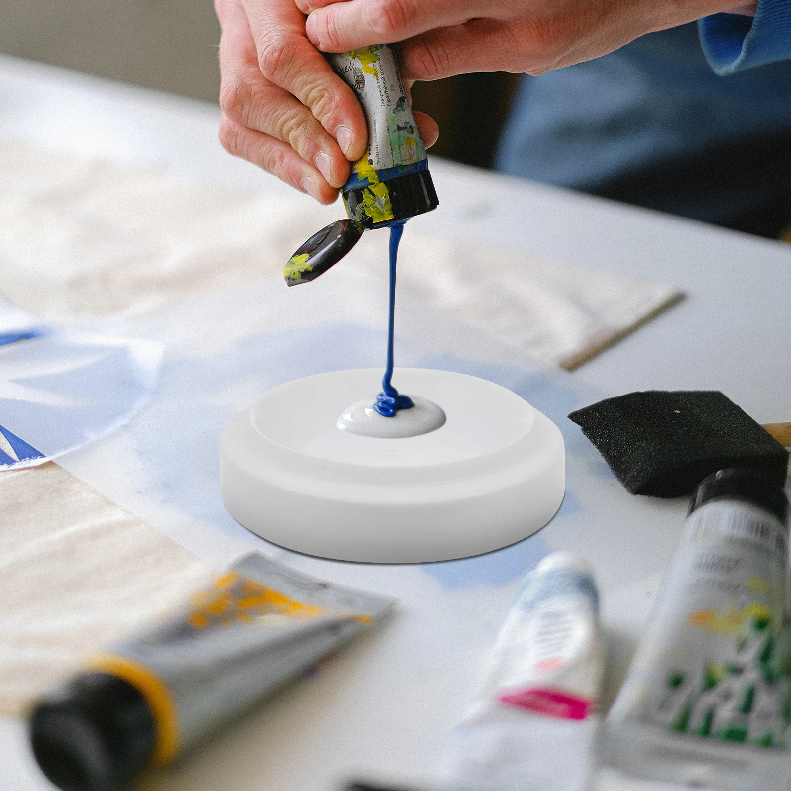 

1Set Eco-Friendly Paint Tray for Artists Color Mixing Palette with Cover Compact Design Ideal Sketching Accessory for Travel