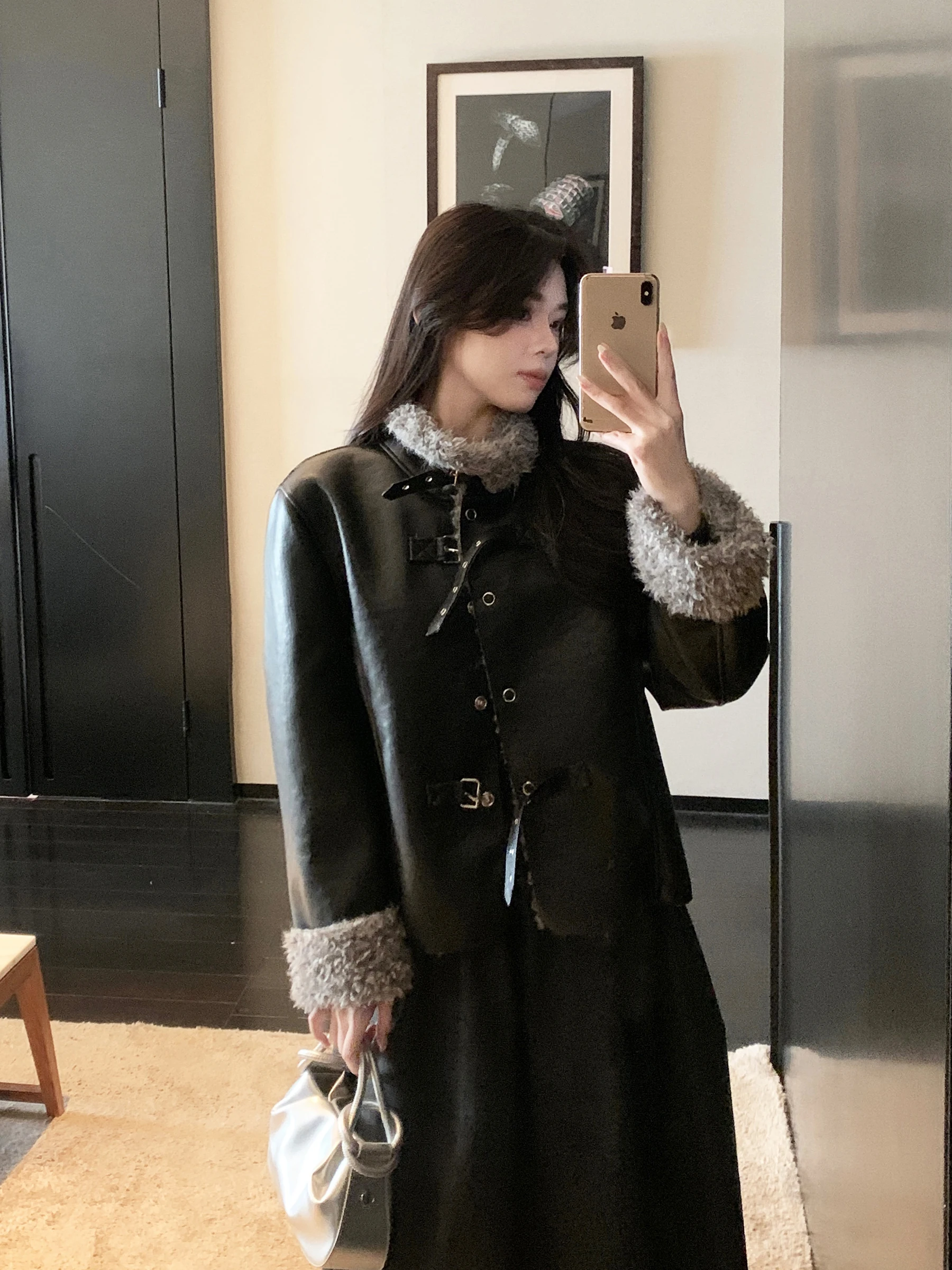 Buou 레트로 블랙 퍼 가죽 바이커 재킷 여성용 숏 코트 고급스러운 느낌의 패셔너블한 여성 아우터웨어