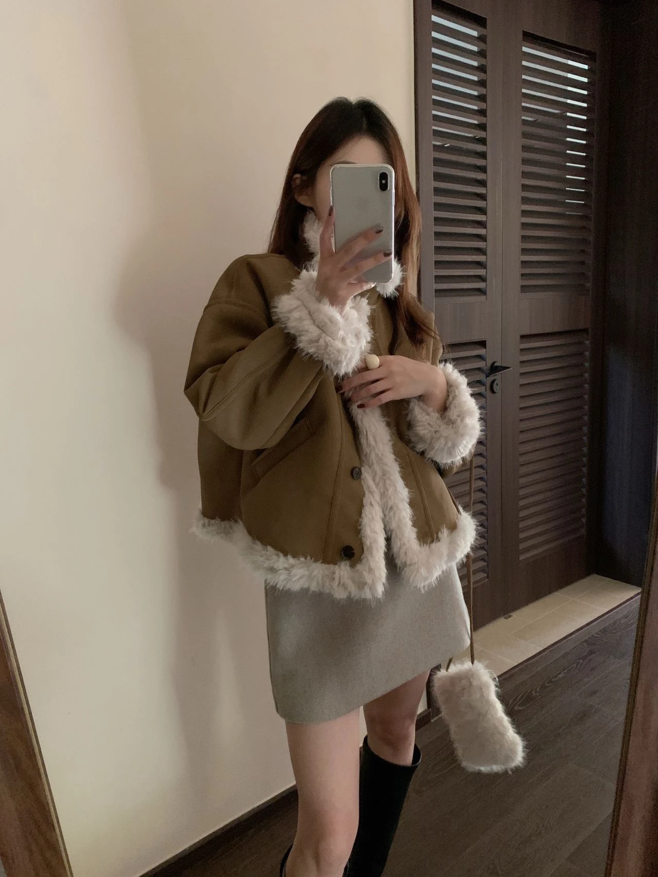 

Faionable ort Lamb Fur Jaet Women's Autumn Winter Coat Sli Anti-Aging Thiened Stand Collar Inteated Leather Hair