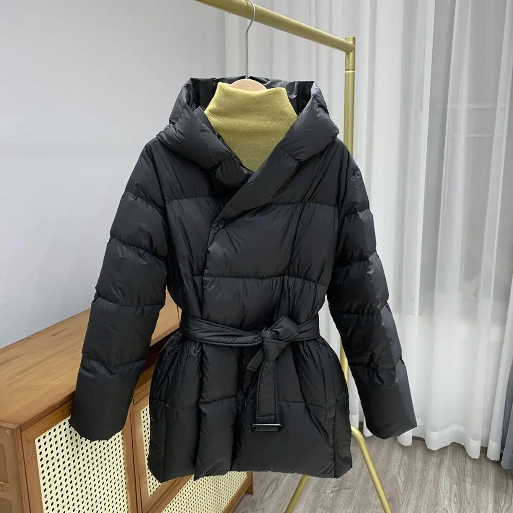 Winter Hooded Women\'s Down Jackets Ultra Light Warm Casual Lace-up Coat Female Puffer Jacket With Belt Elegant Parka Overcoat