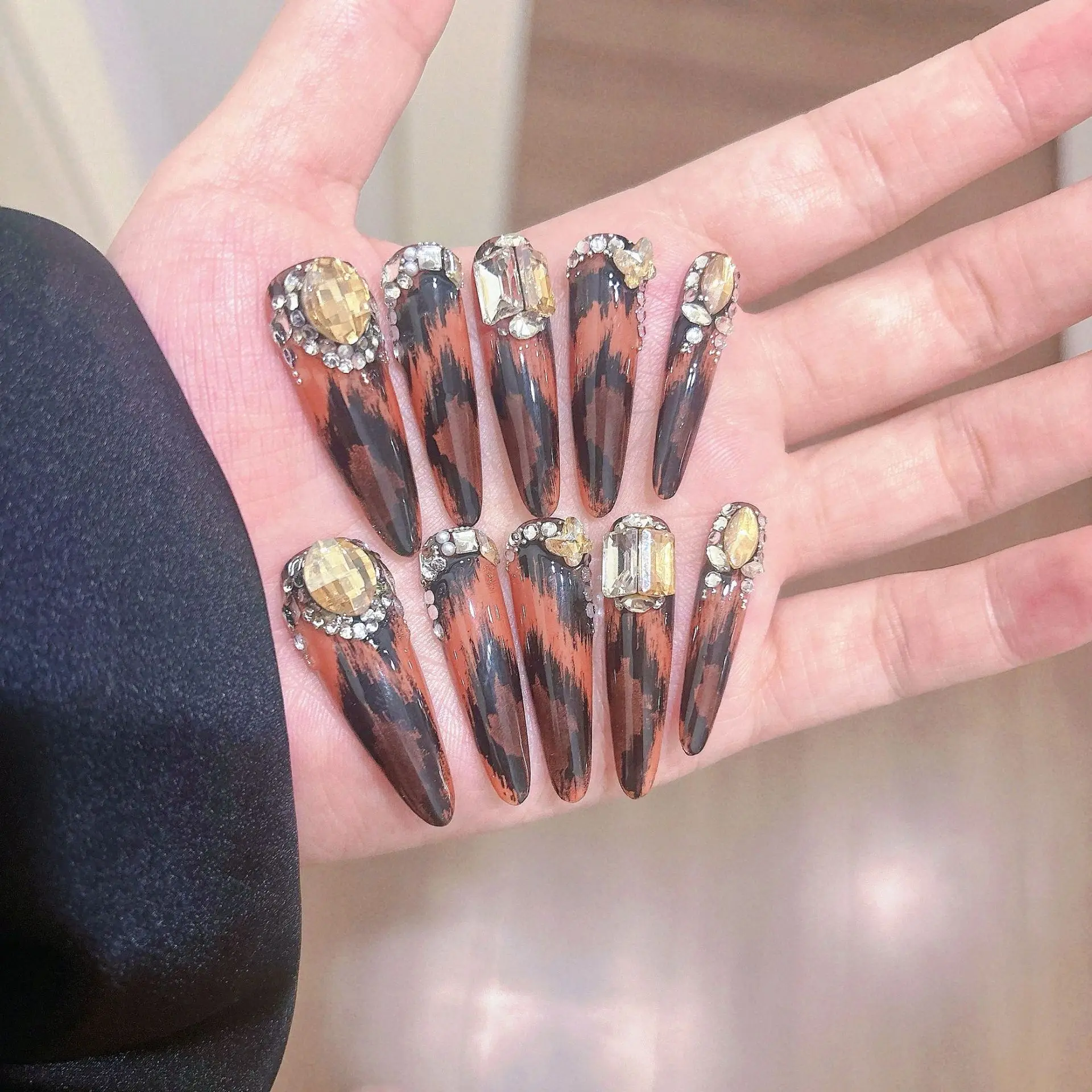 10pcs Luxury Handmade Long Stiletto Press On Nails Leopard Print Diamond Design Y2K Fake Nails Wearable False Nails Spice Girls