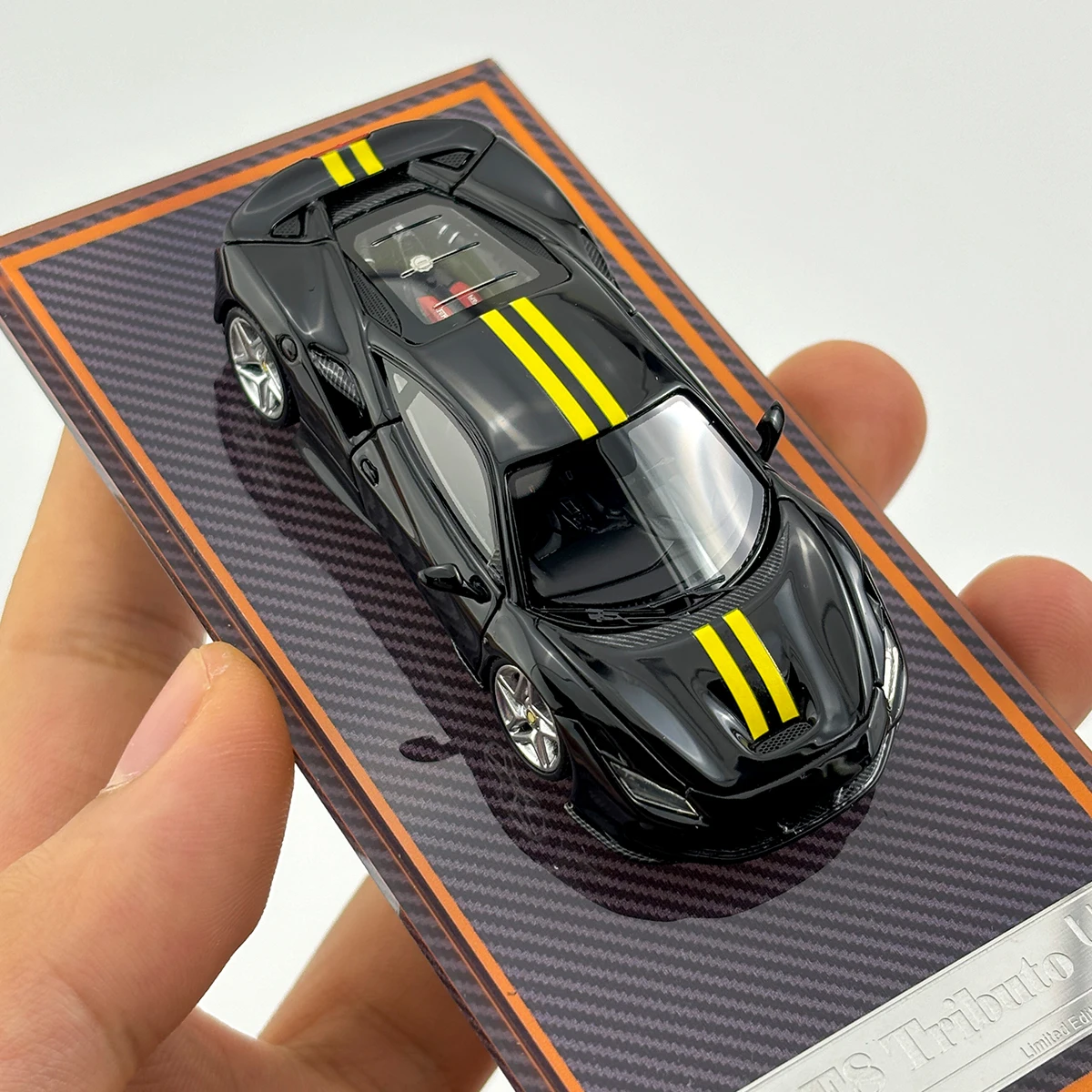 U2 1:64 F8 resin model car NOVITEC