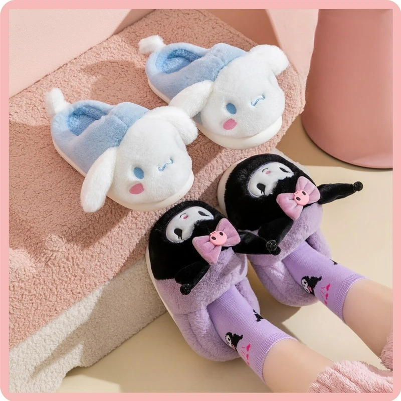 Chinelos infantis para casa, sapatos de inverno com desenhos animados kuromi para meninas, salto envolto, quente, antiderrapante, sapatos pretos, tamanho 28-41