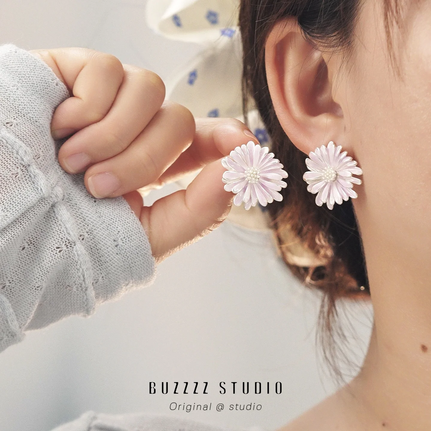 Brincos de Verão com Design de Flor Margarida Roxa, Coleção  Outburst Buzzy Baishi, Design Original, Brincos Florais de ...
