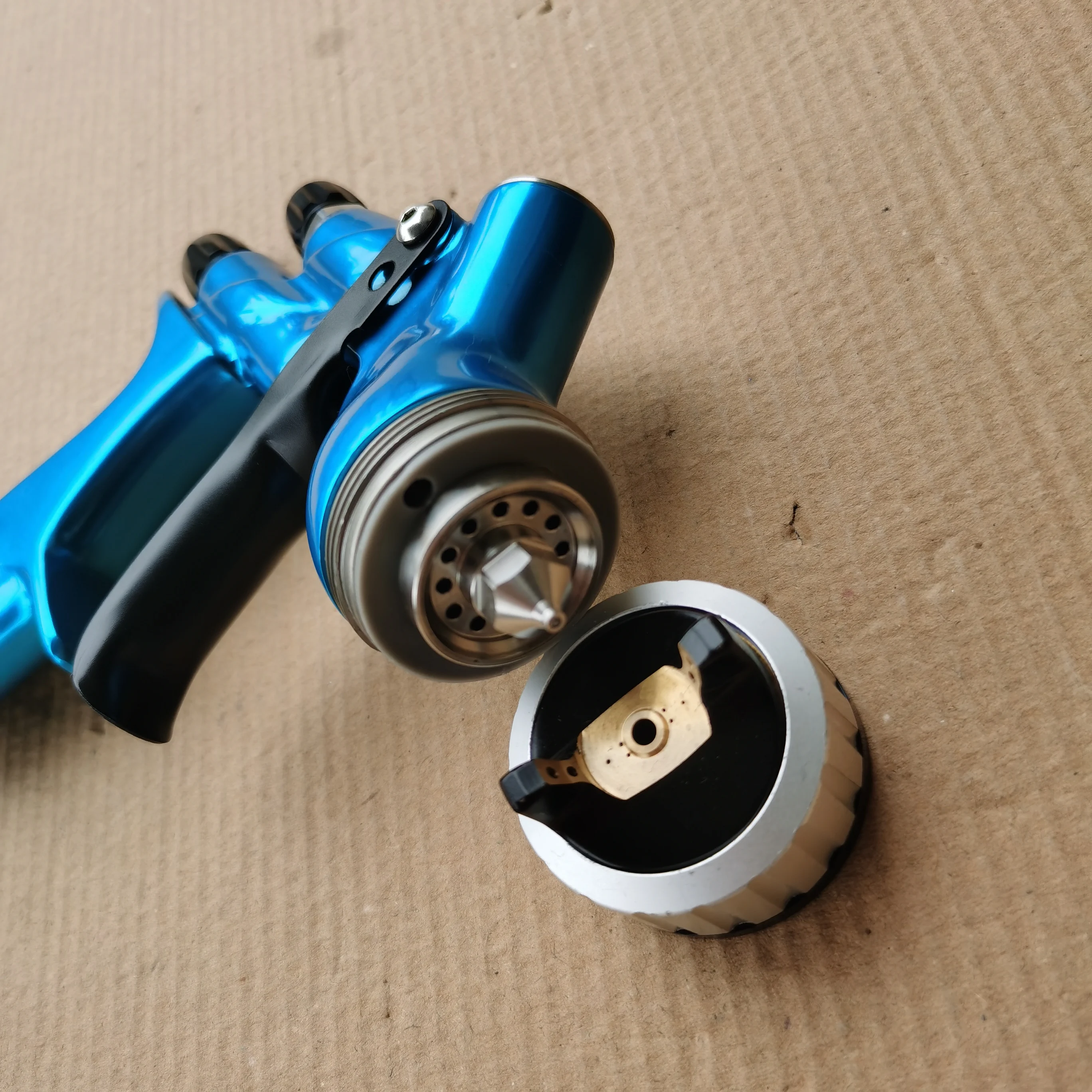 Pistola de pintura a base de agua Pistola de pulverización técnica alemana Pistola de pulverización automática