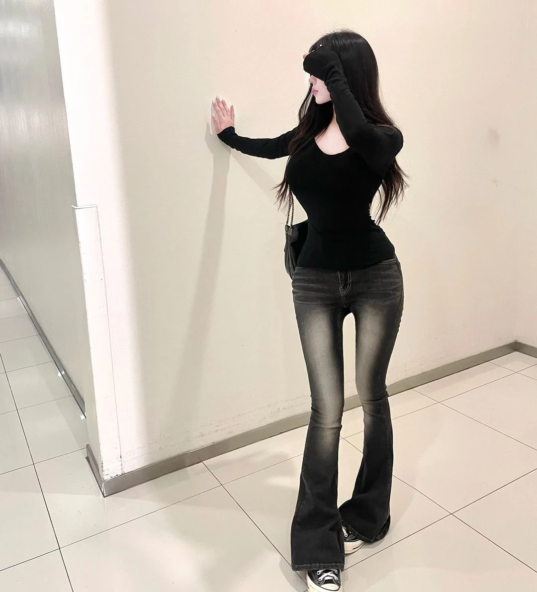 

Модные женские джинсы-клеш с высокой талией, узким кроем и двойной застежкой, износостойкие, осенне-зимние, незаменимые