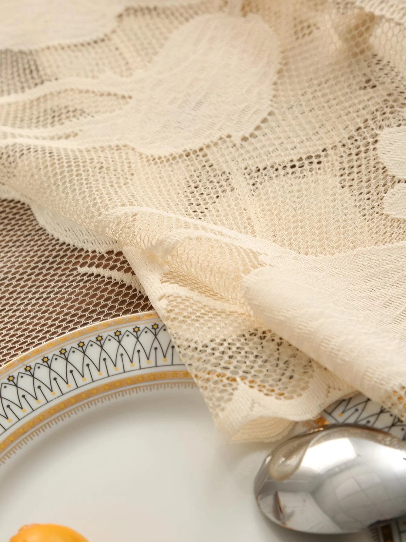 Beige Lace Table Runner with Tassel Wedding Decor Hollow Tablecloth Nordic Romance Table Cover Coffee Bed Runners