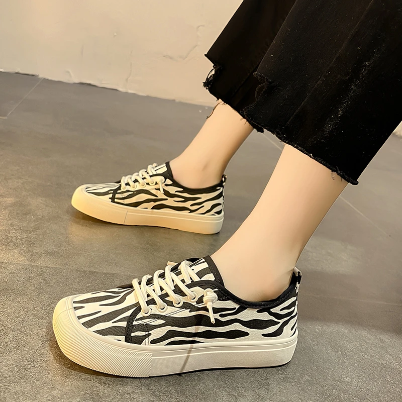 Summer Canvas Shoes Women Trainers Women Square Toe Sneaker Lady Spring Autumn Female Footwear Breathable Sneakers Platform Shoe