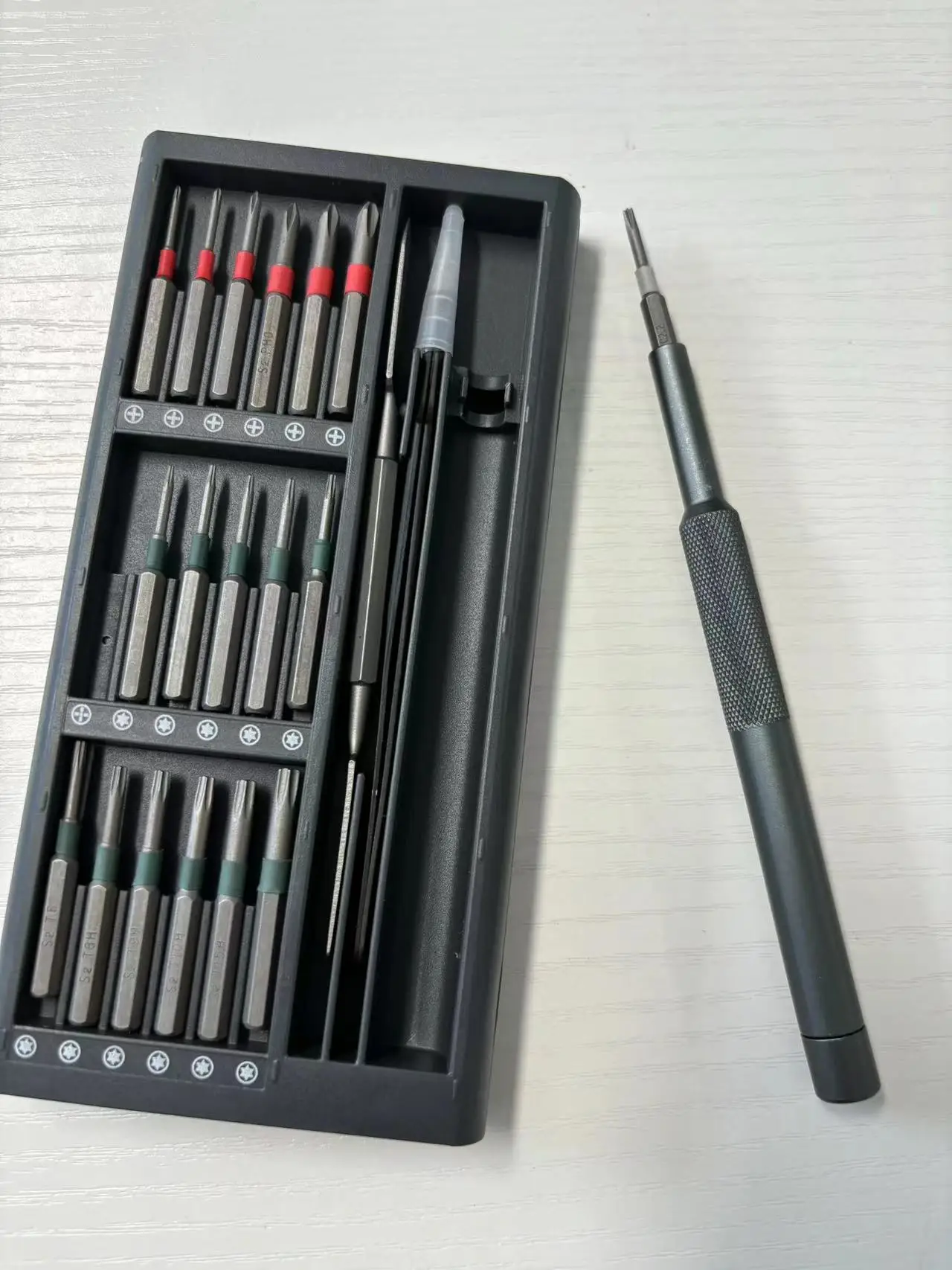 Multi-functional 39 in 1 Precision Screw Driver Set Mini Magnetic Screwdriver Tool Set