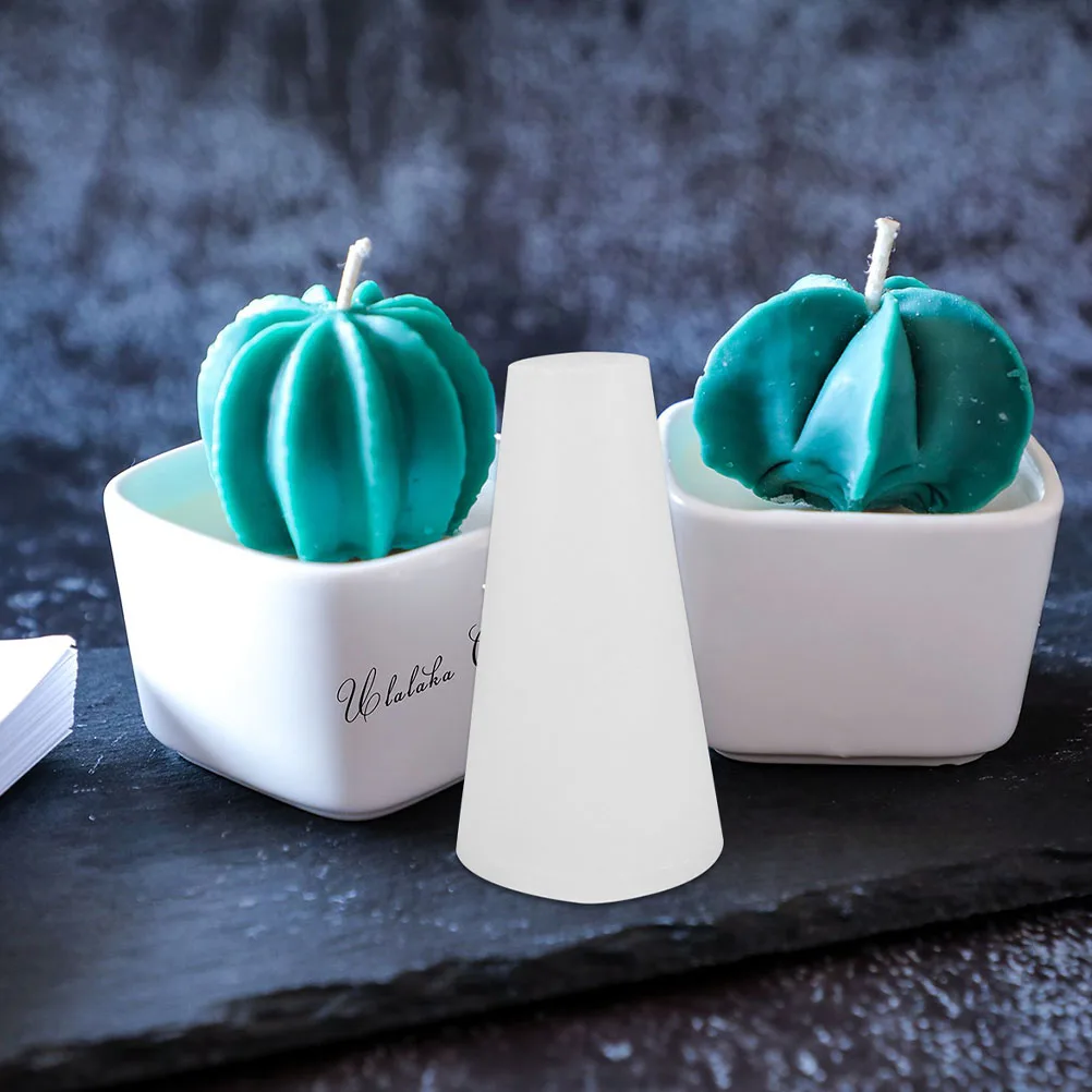 

2Pcs Christmas Tree Mold Silicone DIY Accessory Lightweight Portable Store Carry Safe Material Molds Mold