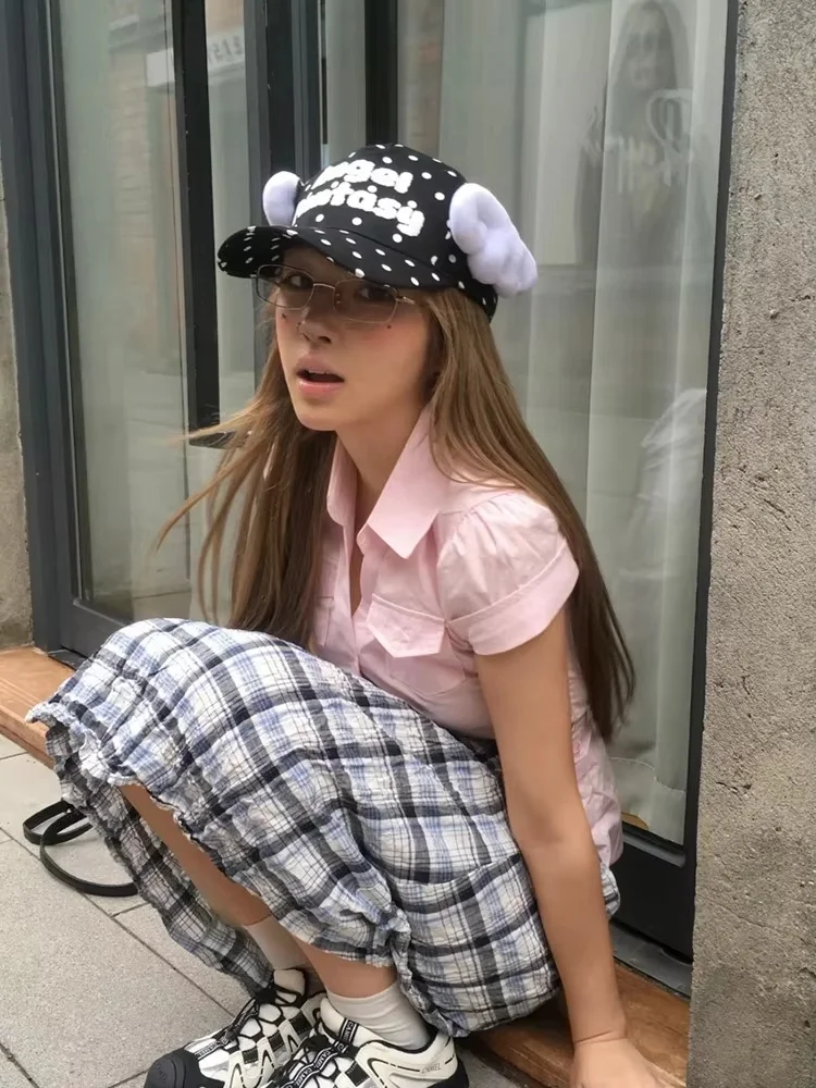 Damen Y2K Rosa Figurbetontes Kurzarmhemd mit Reverskragen, geraffter Taille, Taschendekor, schmaler Schnitt, süße Preppy-Bluse – Detail 8