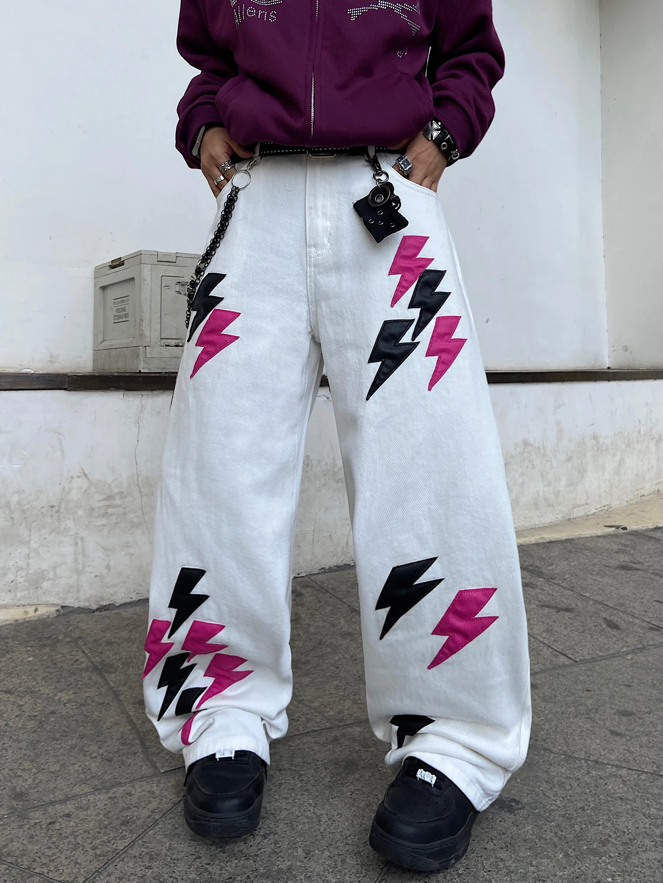 Men's Baggy White Jeans, Wide-Leg Trousers With Lightning Bolt Embroidery, Loose Fit Versatile Denim, Suitable For All Seasons view 4