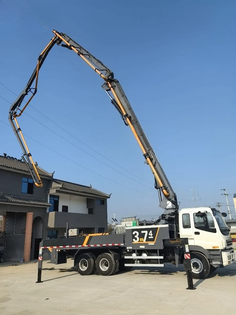 37M Remote Control Standard Used Line Pumps For Sale New Products Concrete Pump
