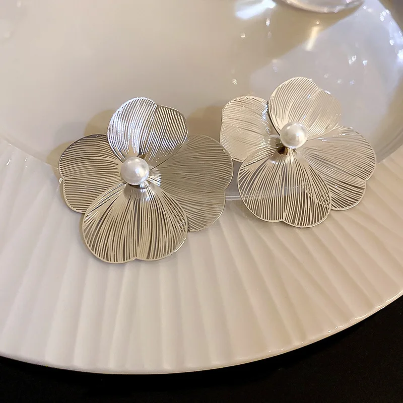 New Fashion Translucent Flower Stud Earrings for Women Acrylic Imitation Pearl Big Floral Korean Fairy Girls Lovely Ear Jewelry