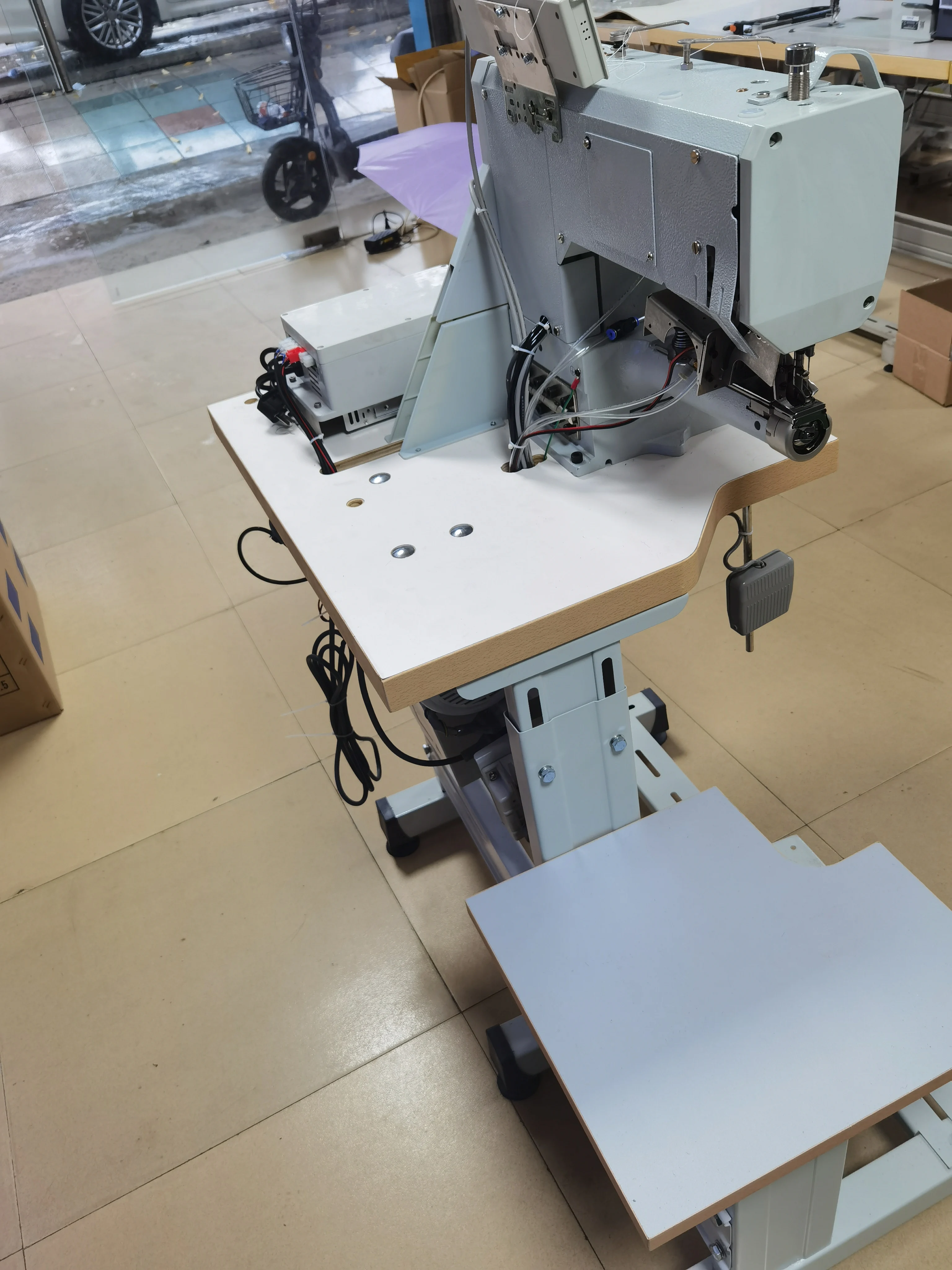 Electric Auto Lockstitch Typical Sewing Machine For Jeans