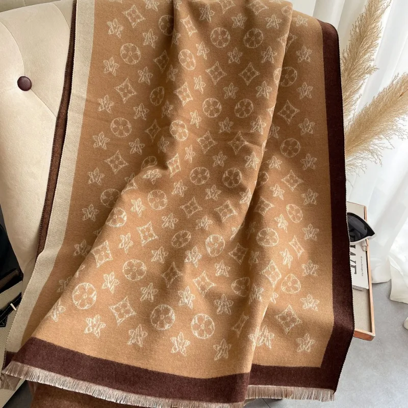 タッセルショール五芒星スカーフ女性秋と冬の新しい模造カシミヤヨーロッパとアメリカの厚みと暖かさ