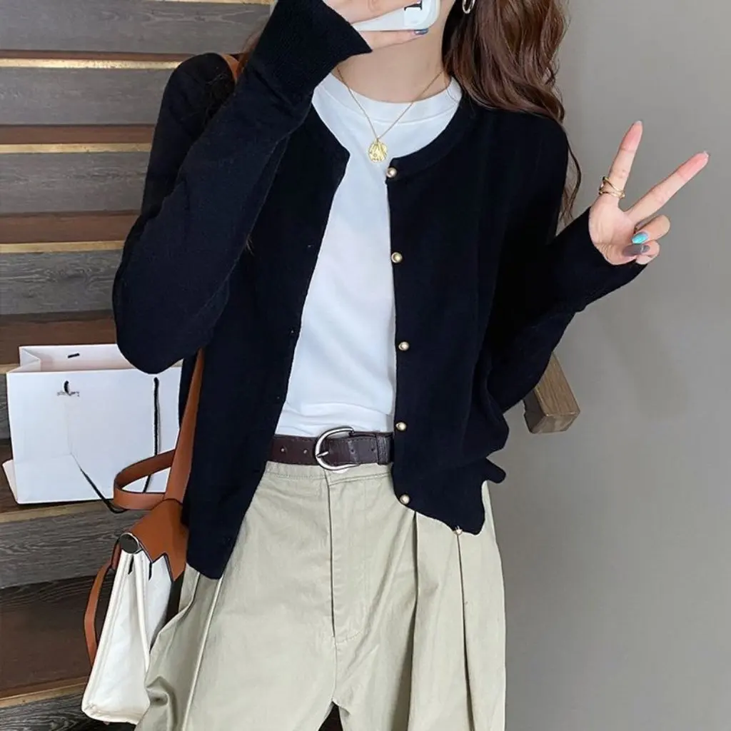 

Women's Knitted Long Sleeve Light Weight Round Neck Cardigan Spring Autumn Fashion Soft Cozy Dopaamine Style Versatile Top