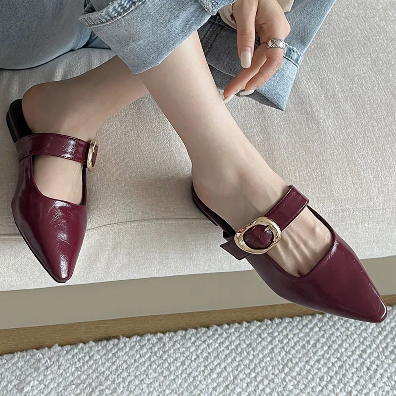 2024 Summer Brown New Women Slipper Fashion Point Toe Slip On Ladies Casual Sandal Shoes Flat Heel Outdoor Vaction Mules Shoes