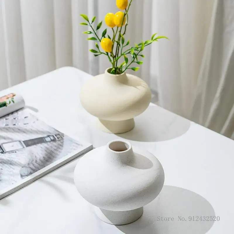 Nordic Creative Ceramic Irregular Shape Vase, Dining Table Living Room Bedroom Office Decor Accessories, Crafts Flower Ware, 1Pc