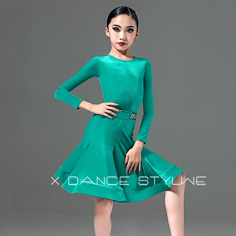 Abito da ballo latino in velluto per competizione Abbigliamento da prestazione per ragazze Body a maniche lunghe Gonna Set Abbigliamento da palcoscenico latino per bambini Rosso 3137